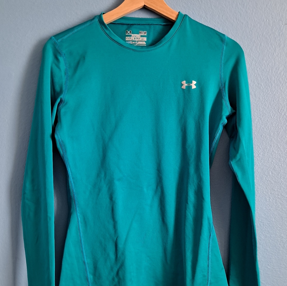 Under Armour fitted Coupe Adjust (M)